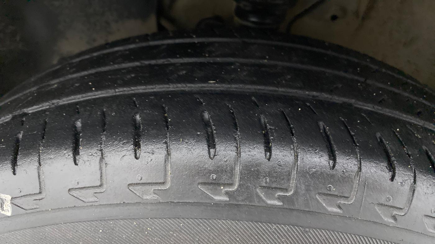 2018 Maruti IGNIS SIGMA 1.2, Petrol, Manual, 98,235 km, Left Front Tyre Tread