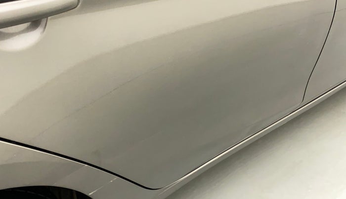 2021 Maruti Ciaz DELTA 1.5 SHVS MT PETROL, Petrol, Manual, 35,215 km, Right rear door - Slightly dented