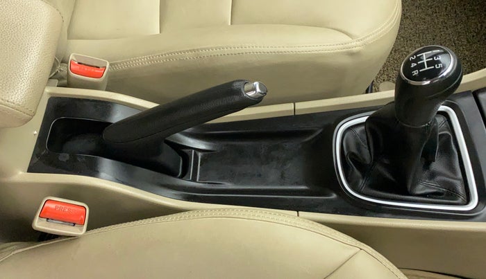 2021 Maruti Ciaz DELTA 1.5 SHVS MT PETROL, Petrol, Manual, 35,215 km, Gear Lever