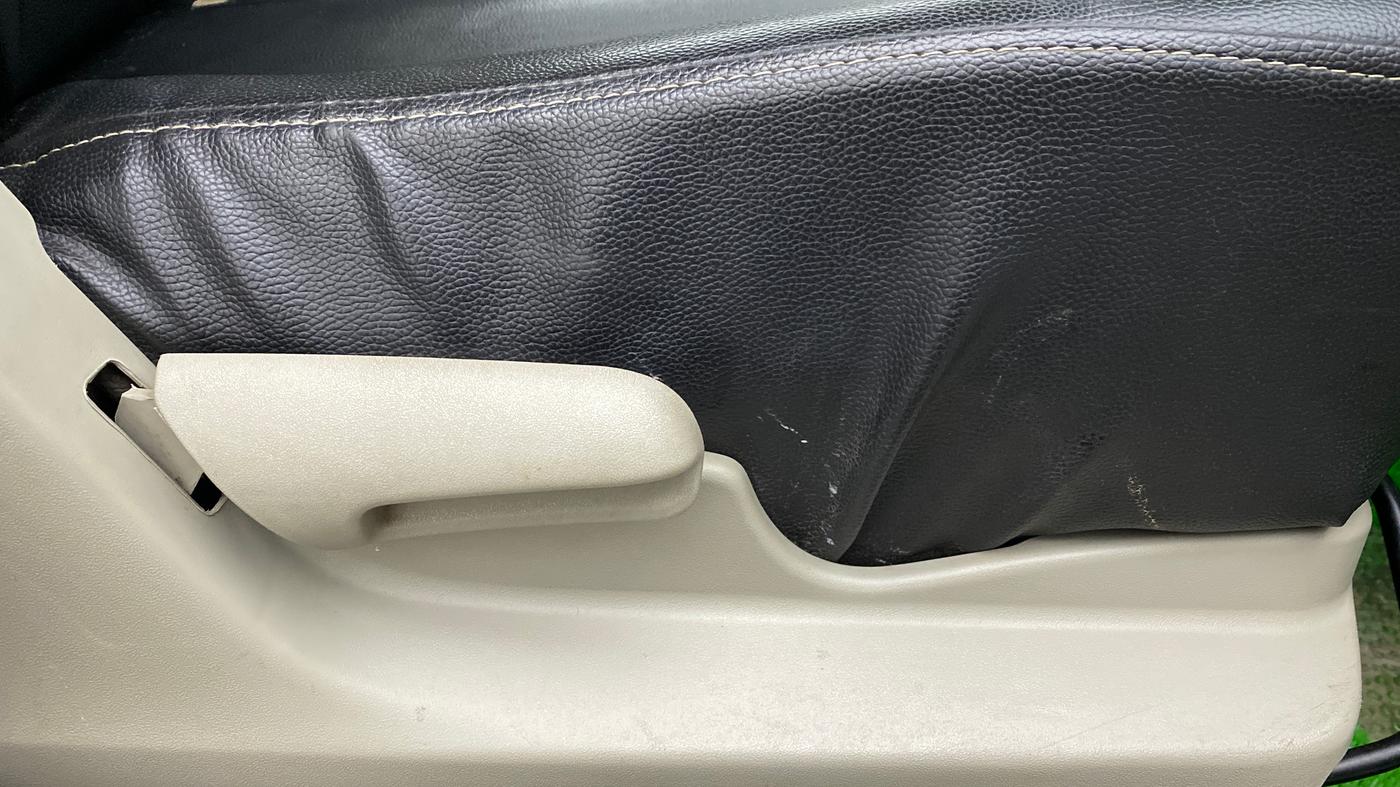 2015 Maruti Celerio VXI d, Petrol, Manual, 66,210 km, Driver Side Adjustment Panel