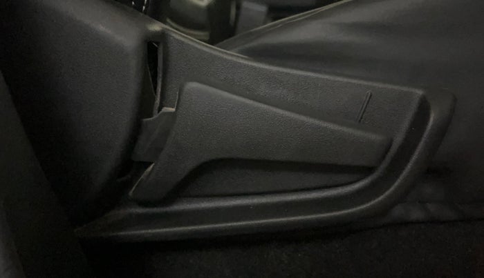 2019 Maruti S PRESSO VXI+, Petrol, Manual, 33,729 km, Driver Side Adjustment Panel