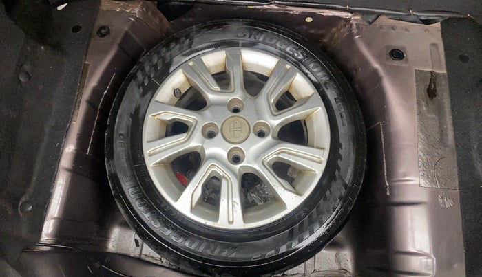 2017 Tata Tiago XZ PETROL, Petrol, Manual, 72,740 km, Spare Tyre