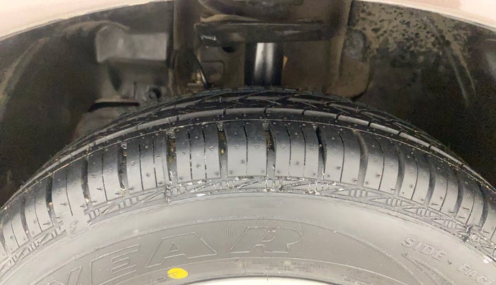 2017 Tata Tiago XZ PETROL, Petrol, Manual, 72,740 km, Left Front Tyre Tread