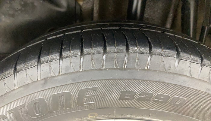2017 Tata Tiago XZ PETROL, Petrol, Manual, 72,740 km, Left Rear Tyre Tread