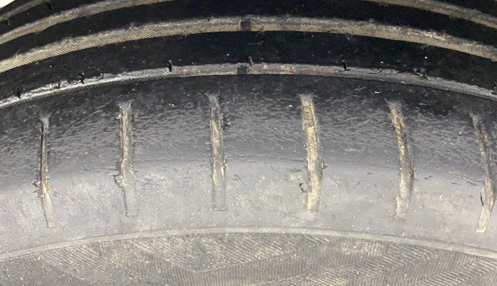 2019 Maruti Baleno ZETA PETROL 1.2, Petrol, Manual, 49,867 km, Left Front Tyre Tread