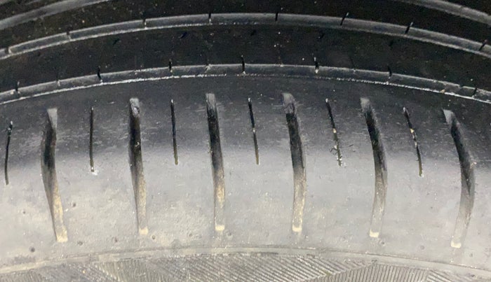 2019 Maruti Baleno ZETA PETROL 1.2, Petrol, Manual, 49,867 km, Right Rear Tyre Tread