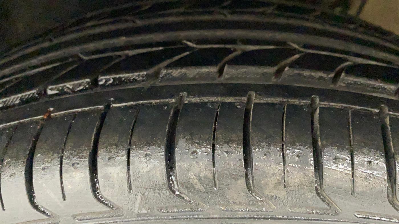 2021 Skoda Rapid 1.0 AMBITION TSI MT, Petrol, Manual, 67,205 km, Left Front Tyre Tread
