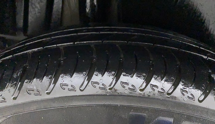 2022 Maruti XL6 ZETA MT, Petrol, Manual, 24,906 km, Right Rear Tyre Tread