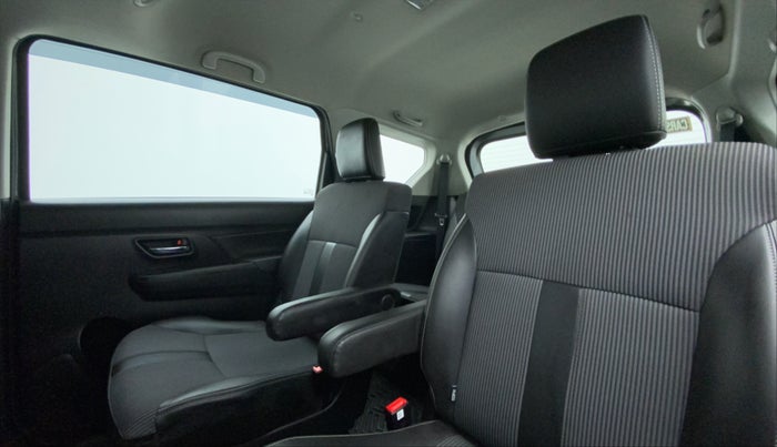 2022 Maruti XL6 ZETA MT, Petrol, Manual, 24,906 km, Right Side Rear Door Cabin