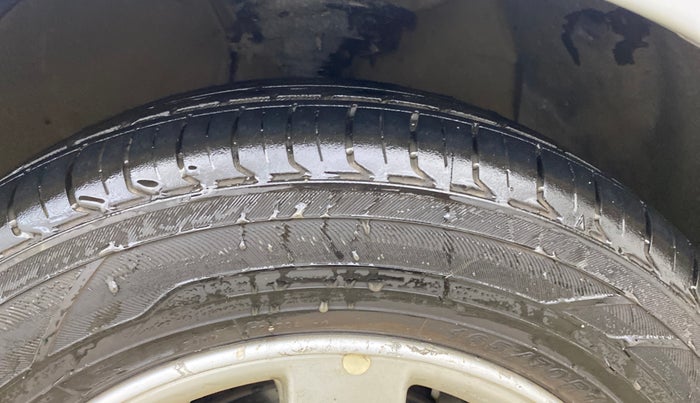 2015 Hyundai Xcent S (O) 1.2, Petrol, Manual, 34,871 km, Right Front Tyre Tread