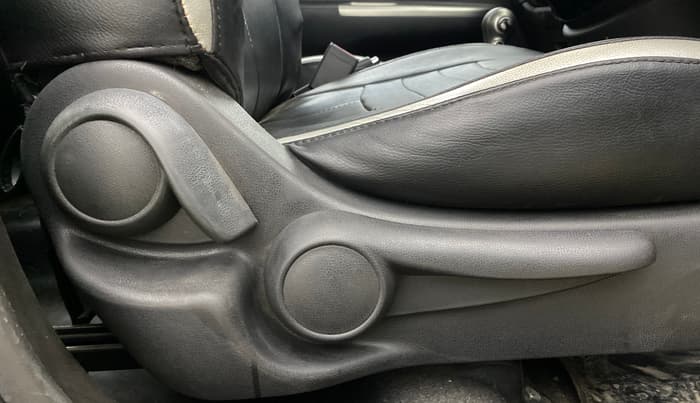 2016 Nissan Micra XV CVT, Petrol, Automatic, 83,948 km, Driver Side Adjustment Panel