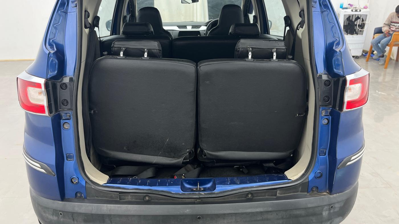 2019 Renault TRIBER RXZ, Petrol, Manual, 65,267 km, Boot Inside