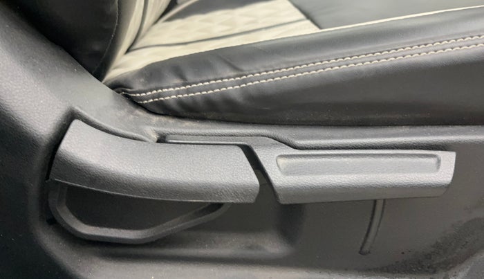 2023 Hyundai EXTER S 1.2 CNG MT, CNG, Manual, 48,641 km, Driver Side Adjustment Panel