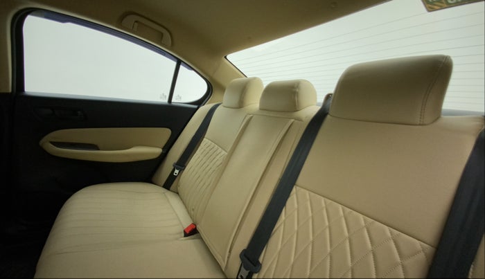 2022 Honda City 1.5L I-VTE V CVT, Petrol, Automatic, 16,294 km, Right Side Rear Door Cabin