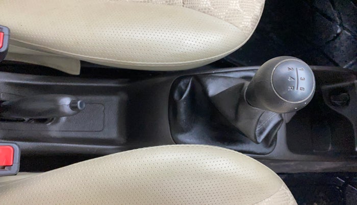 2018 Hyundai Eon MAGNA +, Petrol, Manual, 15,357 km, Gear Lever