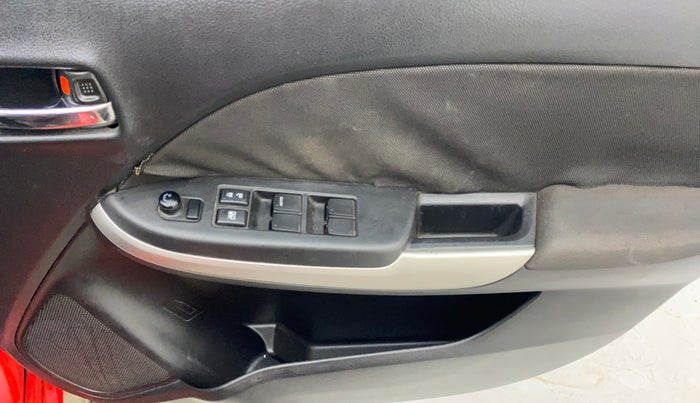 2016 Maruti Baleno DELTA PETROL 1.2, Petrol, Manual, 71,638 km, Driver Side Door Panels Control