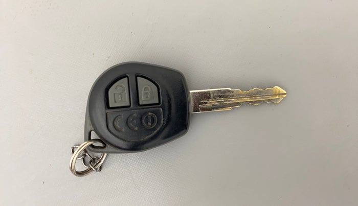 2016 Maruti Baleno DELTA PETROL 1.2, Petrol, Manual, 71,638 km, Key Close Up