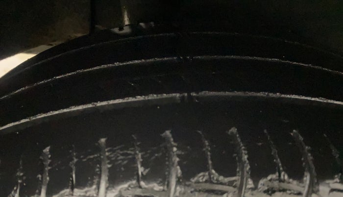 2016 Maruti Baleno DELTA PETROL 1.2, Petrol, Manual, 71,638 km, Right Rear Tyre Tread