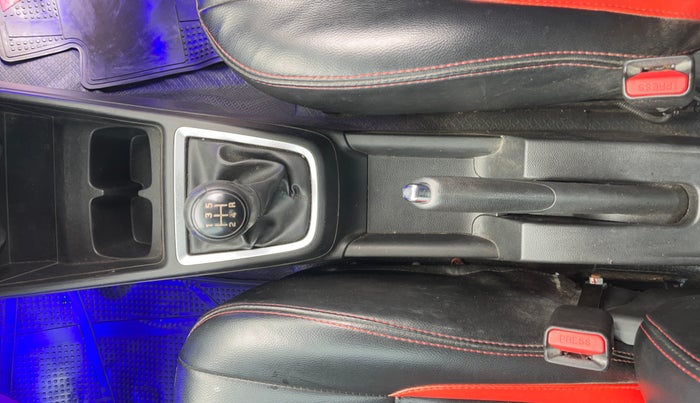 2018 Maruti Swift VXI, Petrol, Manual, 52,353 km, Gear Lever