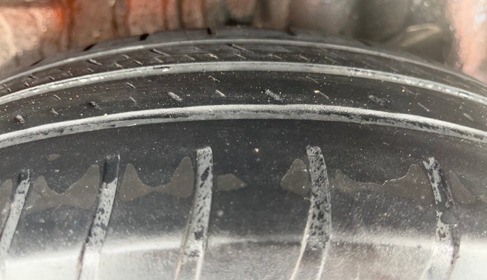 2018 Maruti Swift VXI, Petrol, Manual, 52,353 km, Left Rear Tyre Tread