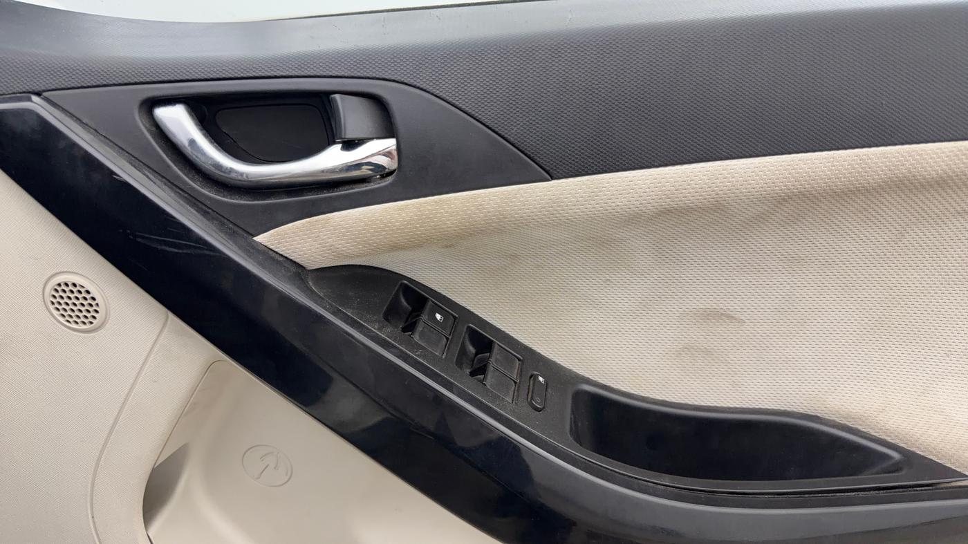 2021 Tata NEXON XZ PLUS (O) PETROL, Petrol, Manual, 39,505 km, Driver Side Door Panels Control
