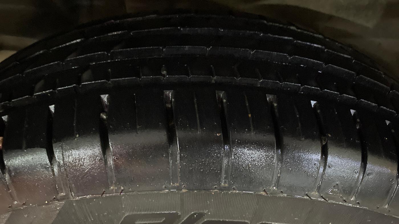 2021 Maruti Swift ZXI PLUS DUAL TONE, Petrol, Manual, 40,779 km, Right Rear Tyre Tread