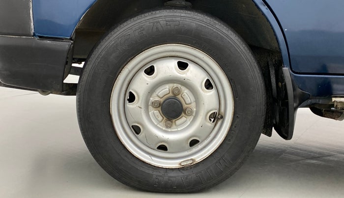 2011 Maruti Eeco 5 STR WITH AC PLUSHTR, Petrol, Manual, 40,954 km, Left Front Wheel