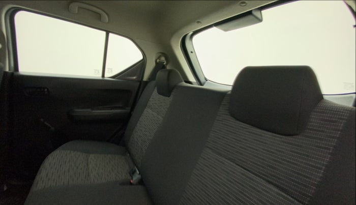 2017 Maruti IGNIS SIGMA 1.2, Petrol, Manual, 23,727 km, Right Side Rear Door Cabin