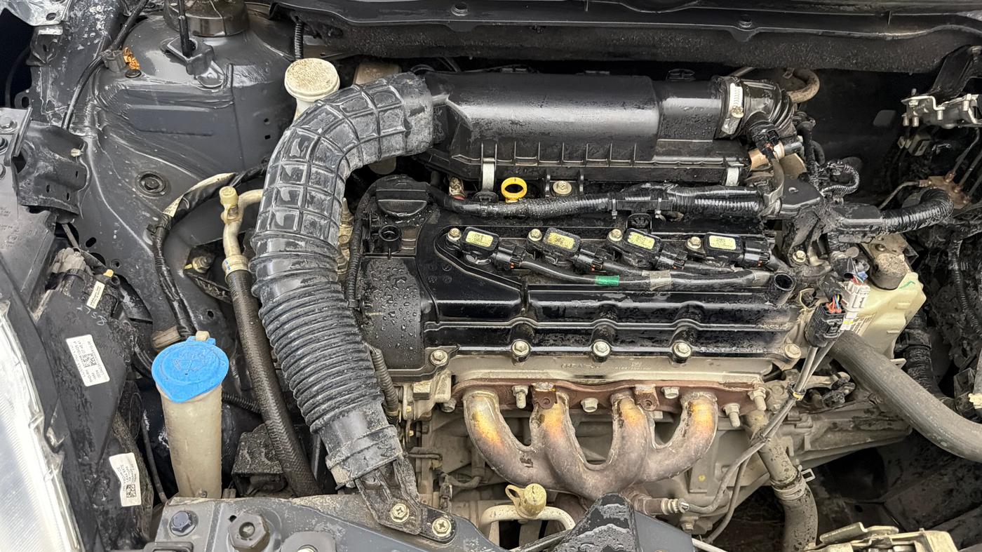 2019 Maruti Swift VXI AMT, Petrol, Automatic, 52,870 km, Engine View - Right