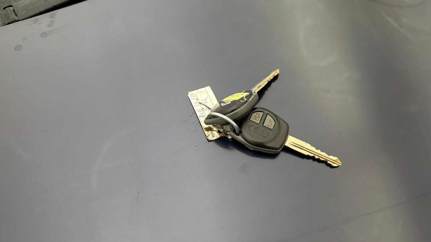 2019 Maruti Swift VXI AMT, Petrol, Automatic, 52,870 km, Key Close Up
