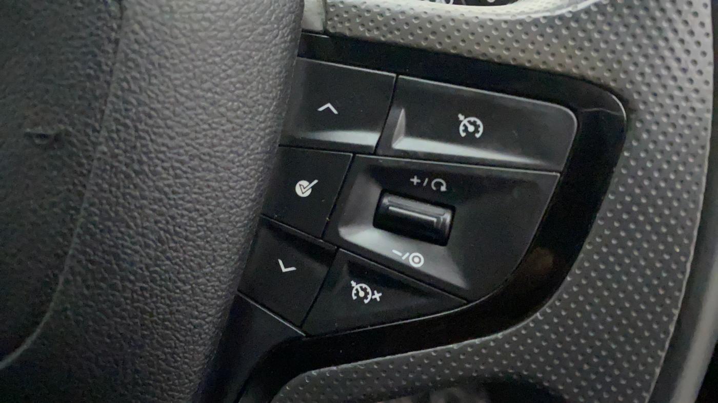 2022 Tata Safari XZA PLUS DARK EDITION, Diesel, Automatic, 4,090 km, Adaptive Cruise Control