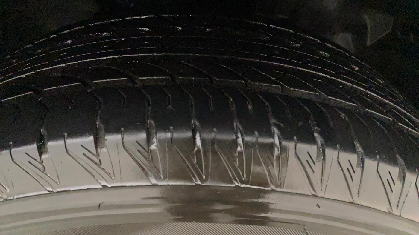 2022 Tata Safari XZA PLUS DARK EDITION, Diesel, Automatic, 4,090 km, Left Rear Tyre Tread