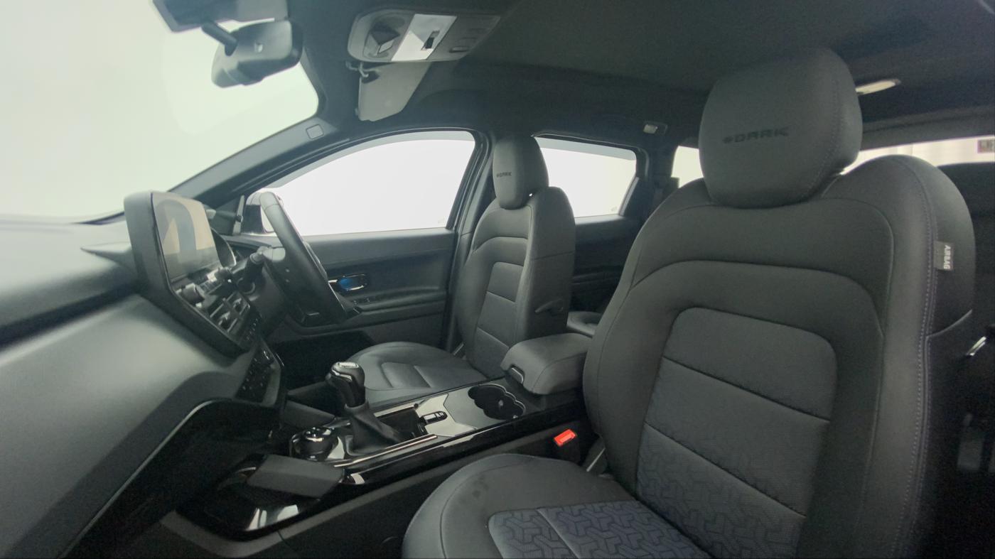 2022 Tata Safari XZA PLUS DARK EDITION, Diesel, Automatic, 4,090 km, Right Side Front Door Cabin