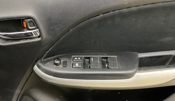 2016 Maruti Baleno DELTA PETROL 1.2, Petrol, Manual, 43,061 km, Driver Side Door Panels Control