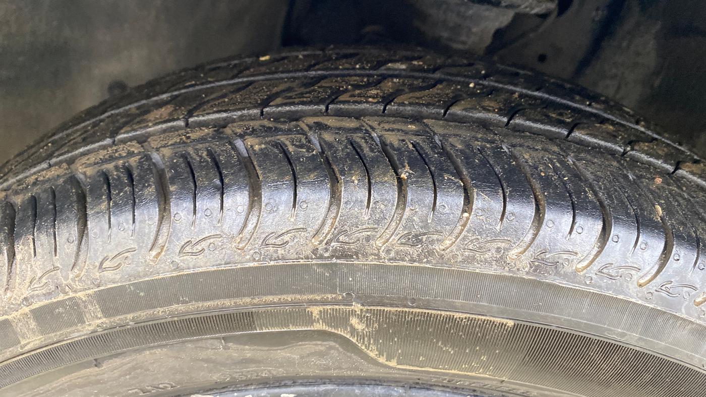 2017 Maruti IGNIS ZETA 1.2 AMT, Petrol, Automatic, 13,268 km, Left Front Tyre Tread