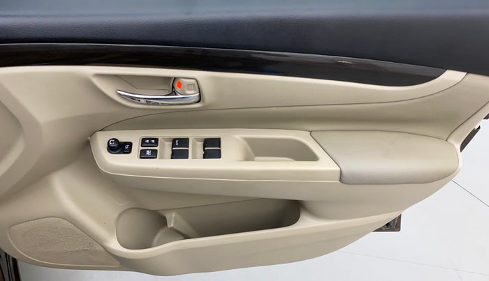 2015 Maruti Ciaz ZXI, Petrol, Manual, 53,491 km, Driver Side Door Panels Control