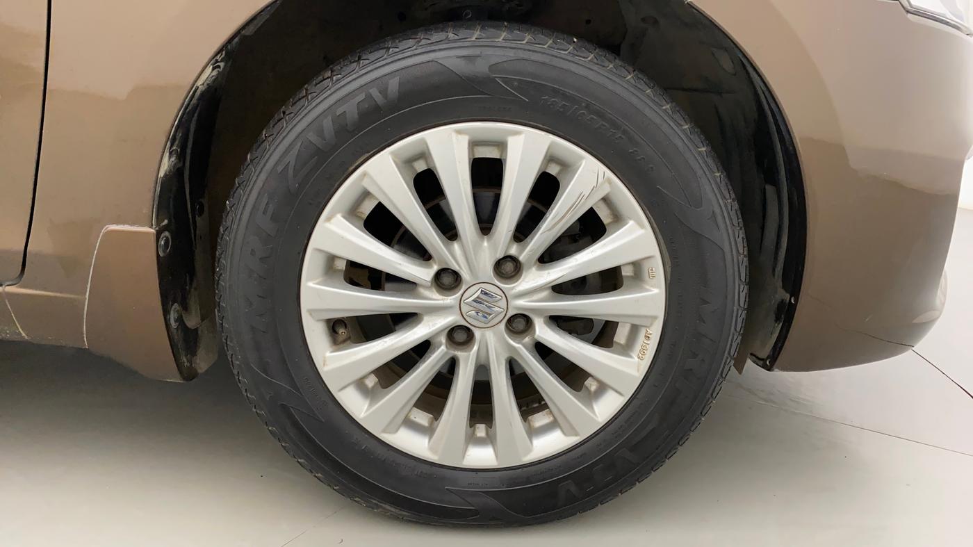 2015 Maruti Ciaz ZXI, Petrol, Manual, 53,491 km, Right Front Wheel