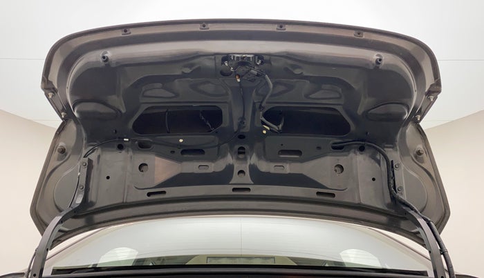 2015 Maruti Ciaz ZXI, Petrol, Manual, 53,491 km, Boot Door Open