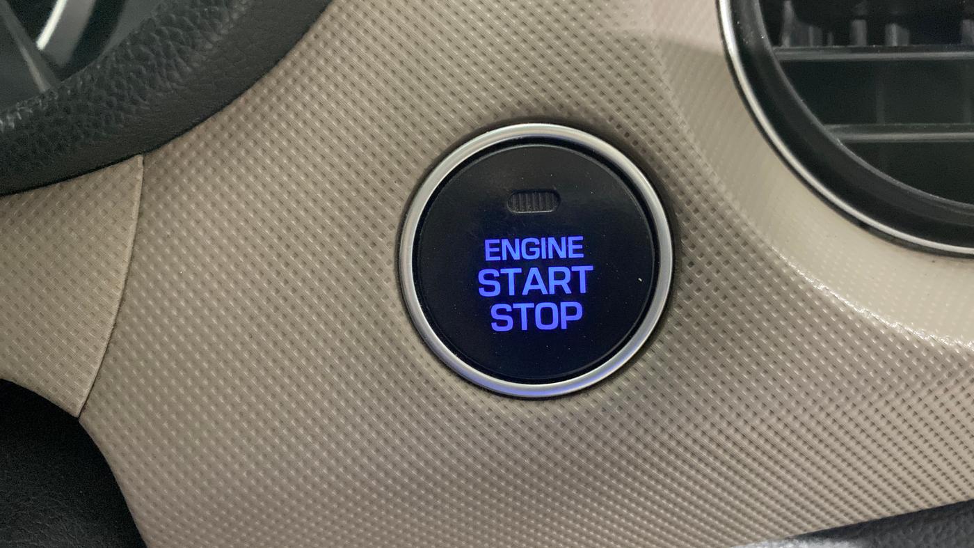 2017 Hyundai Grand i10 ASTA 1.2 KAPPA VTVT, Petrol, Manual, 1,22,895 km, Keyless Start/ Stop Button
