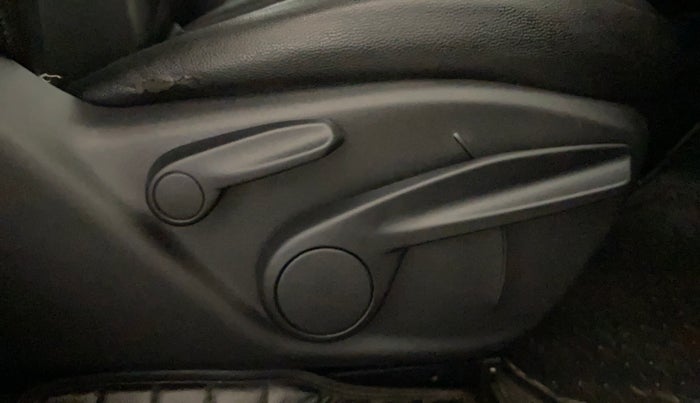 2018 Jeep Compass SPORT 1.4 PETROL, Petrol, Manual, 14,820 km, Driver Side Adjustment Panel