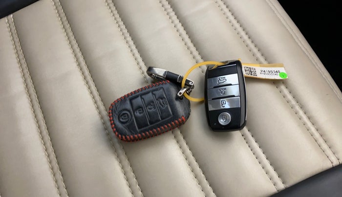 2021 KIA SONET HTK PLUS 1.0 DCT, Petrol, Automatic, 49,638 km, Key Close Up