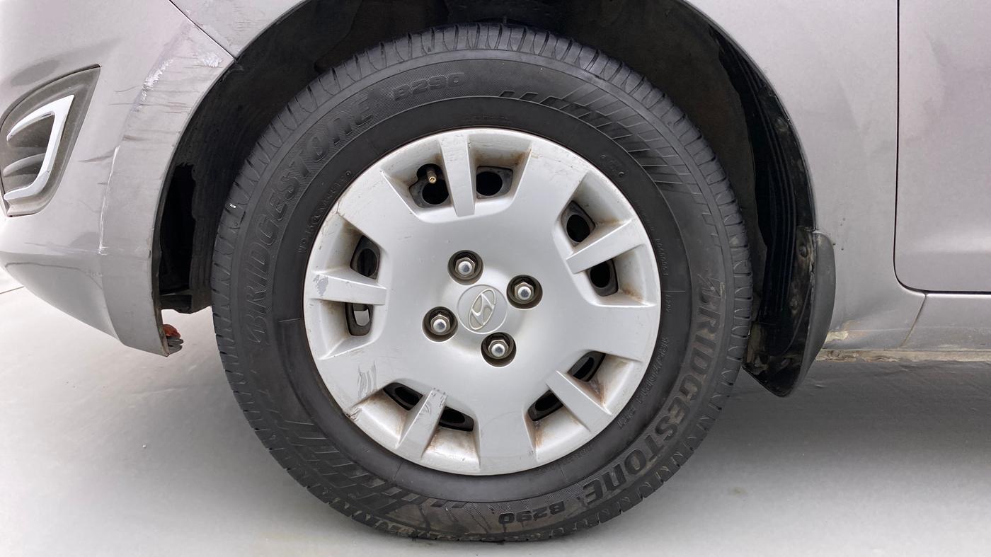 2013 Hyundai i20 MAGNA O 1.2, Petrol, Manual, 60,357 km, Left Front Wheel