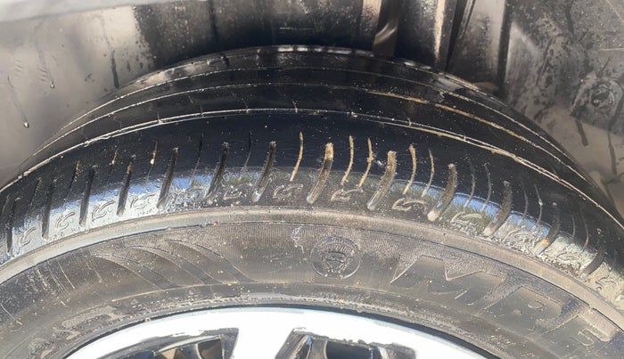 2021 Maruti Vitara Brezza VXI, CNG, Manual, 70,231 km, Left Rear Tyre Tread