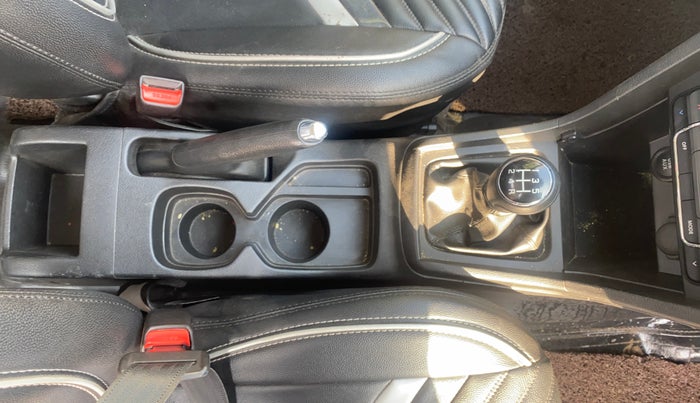 2021 Maruti Vitara Brezza VXI, CNG, Manual, 70,231 km, Gear Lever