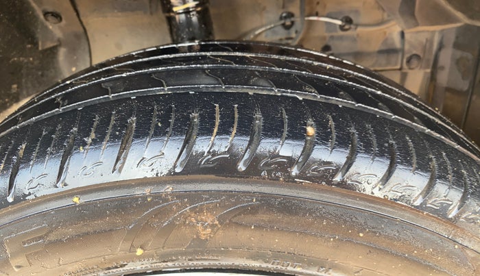 2021 Maruti Vitara Brezza VXI, CNG, Manual, 70,231 km, Right Front Tyre Tread