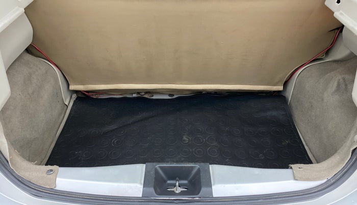 2014 Renault Pulse RXL DIESEL, Diesel, Manual, 83,897 km, Boot Inside