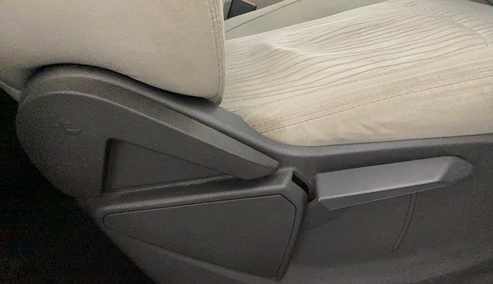 2016 Ford Ecosport TITANIUM 1.5L PETROL AT, Petrol, Automatic, 64,364 km, Driver Side Adjustment Panel