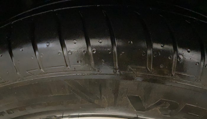 2016 Ford Ecosport TITANIUM 1.5L PETROL AT, Petrol, Automatic, 64,364 km, Left Front Tyre Tread