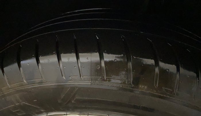 2016 Ford Ecosport TITANIUM 1.5L PETROL AT, Petrol, Automatic, 64,364 km, Left Rear Tyre Tread