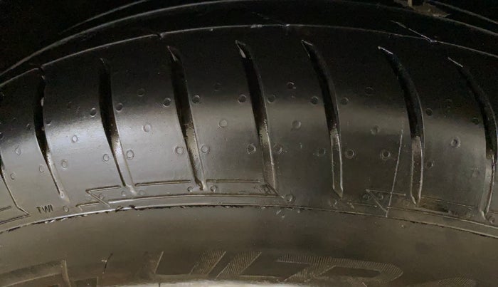 2016 Ford Ecosport TITANIUM 1.5L PETROL AT, Petrol, Automatic, 64,364 km, Right Rear Tyre Tread